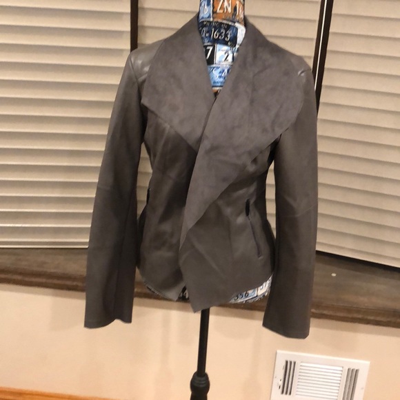 Jacket - Picture 1 of 6